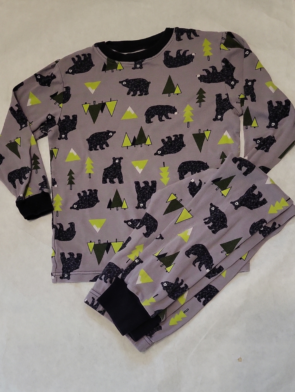 Grey bear print long sleeve pajama det